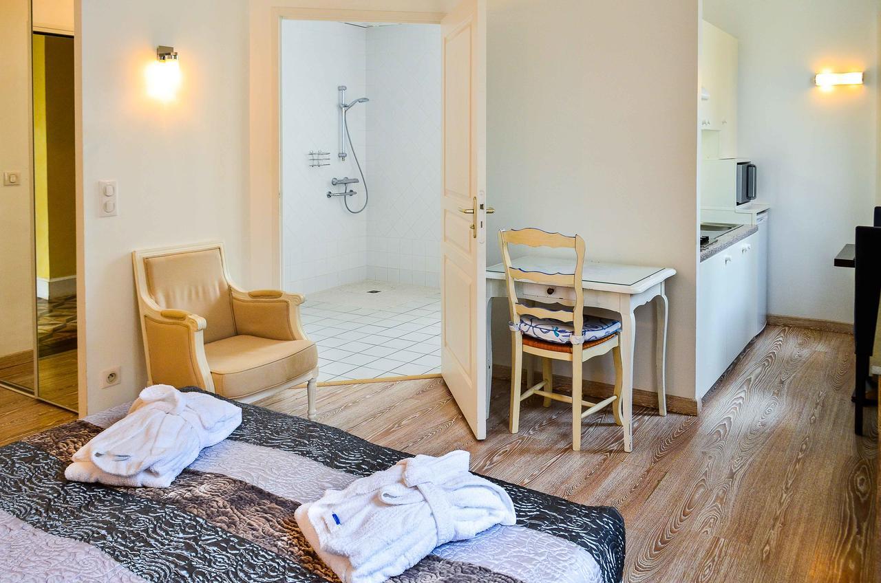 Hotel Beausejour Барботан-ле-Терм Екстериор снимка